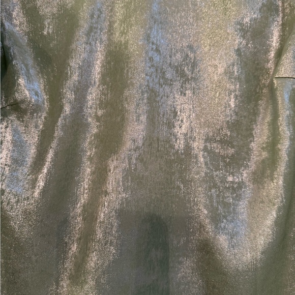 NEW JODIFL Shimmering Green Ruffle Sleeve Top Size Small - Picture 2 of 7